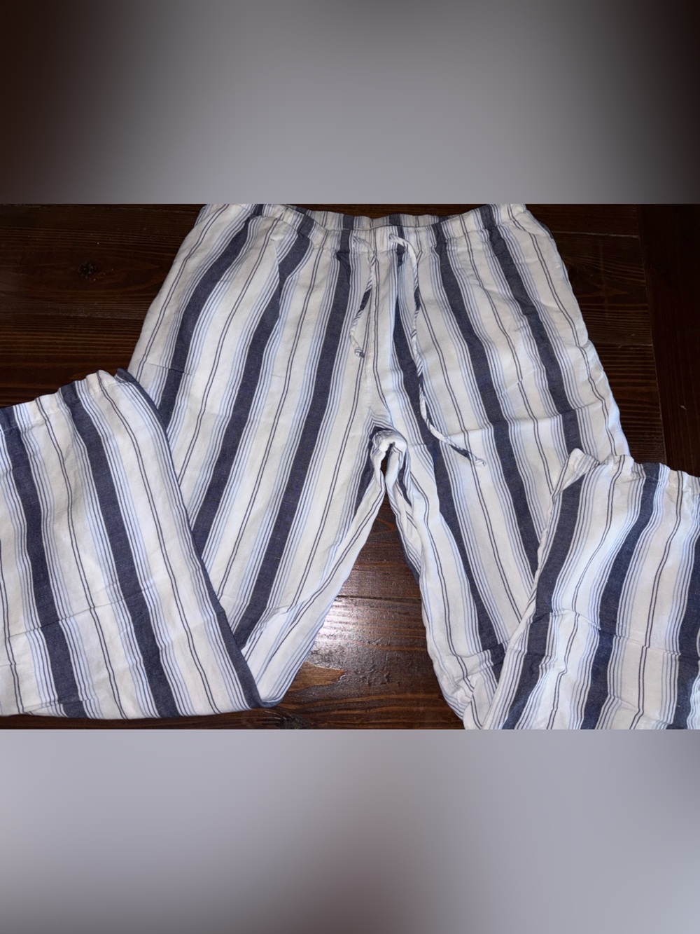 Bella Dahl White and Navy Vertical Stripe Joggers